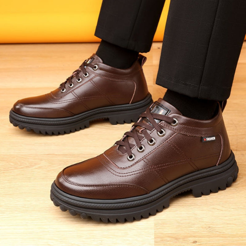 🔥🔥【39-44】✨Preventa de invierno✨Botas de cuero para hombre con forro cálido – Suela gruesa, antideslizante e impermeable, comodidad y abrigo para los días fríos de invierno.