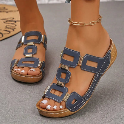 👡【Udobni in sproščujoči za hojo】Retro sandali s peto (z oporo za stopalski lok)